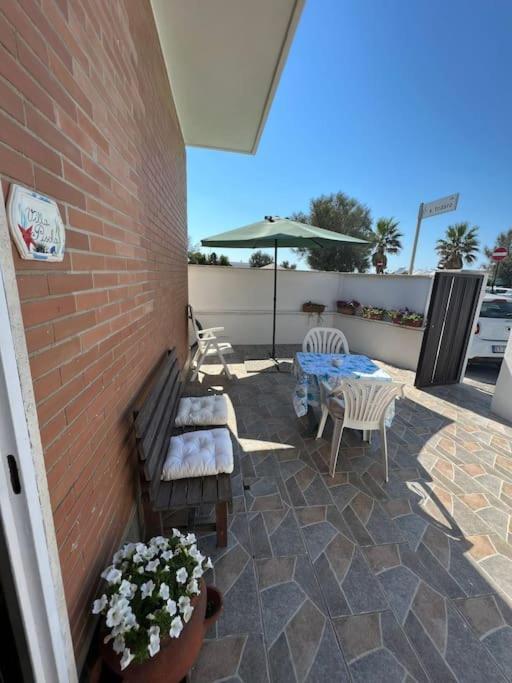 Villa Pisola Fiumicino Airport - Seafront Luaran gambar